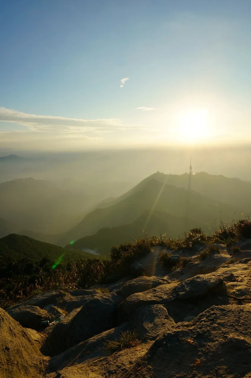 Hong Kong, Mountains, and Duck Feet –&nbsp;Yum!